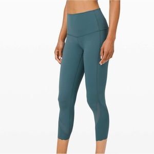 Lululemon Wunder Under Crop High-Rise Scallop Full-On Luxtreme 23” Leggings